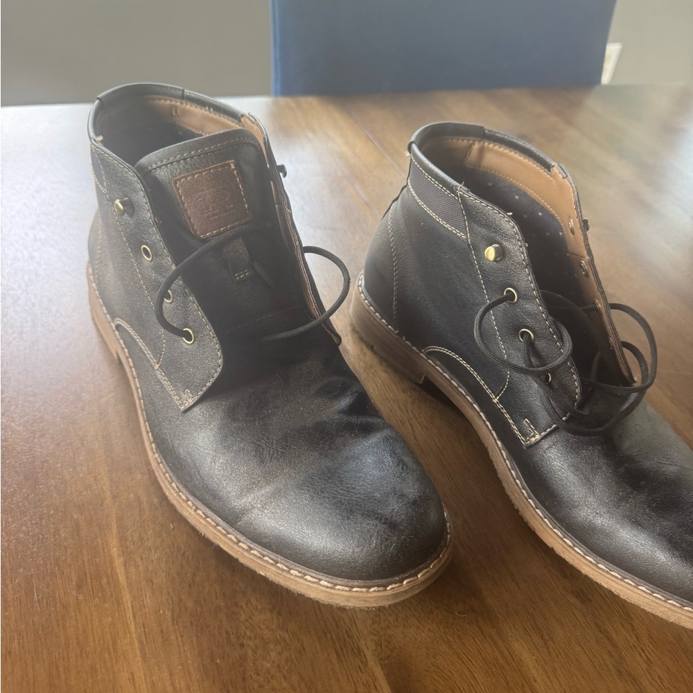 Rye Black Leather Chukka Boots for Men